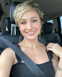 Jodie Rivers's Instagram, Twitter & Facebook