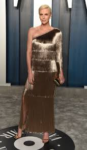 Born 7 august 1975) is a south african and american actress and producer. Charlize Theron Tragt Minny Und Ellipse Spotted In My Choos Jimmy Choo