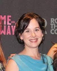 Lesley Cobb's Instagram, Twitter & Facebook