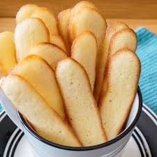 Langues De Chat French Cat Tongue Cookies Sweet Cookies Food Recipes Easy Biscuit Recipe