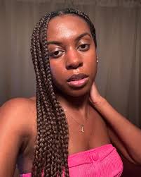 Me + the pictures my mama forced me to take 😂.