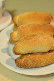 Spanish Bread Is A Bakeshop Staple In The Philippines It Is Best With Coffee Or Your Favorite Sod Spanish Bread Filipino Food Dessert Philippine Bread Recipe