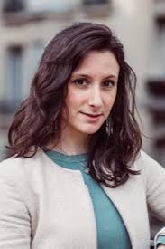 Julie Costanza's Instagram, Twitter & Facebook