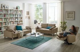 Kleines sofa ikea inspirierend kleines ecksofa ikea bild from wohnzimmer sofa. Das Sofa Mitten Im Raum Unbedingt Polstermobel Fischer
