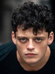 Vincent Lang's Instagram, Twitter & Facebook