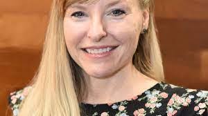 Melinda Nicholson's Instagram, Twitter & Facebook