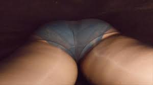 20206592281 街拍抄底2(偷拍抄底，还伸手进去摸)在线看- 自拍艺术zipai.art