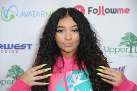 Alabama barker was born in united states on december 24, 2005. Who Is Danielle Cohn S Boyfriend Don T Expect More Social Media Drama