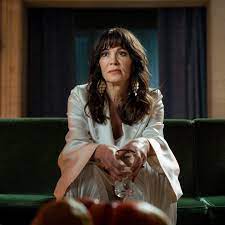 A trio of hollywood beauties assembled on the cannes film festival red carpet on tuesday night, led by andie macdowell. Iris Berben Ard Und Zdf Ehren Die Filmdiva Mit Zwei Neuen Filmen Stern De