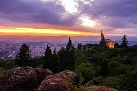 128 yorum, makale ve 81 resme bakın. Sonnenuntergang Penha Guimaraes Stockbild Bild Von Historisch Stadt 152764661