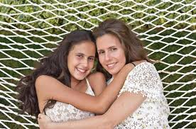 السيدة الأولى أسماء الأسد وابنتها زين بشارالأسد jlo hair first lady couple photos