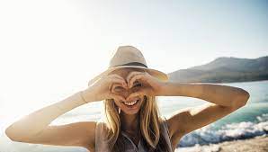 11 Habits Of A Confident Woman (And How To Be One) - Project Hot Mess