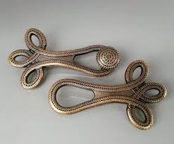 Metal Brandenburg 10 Cm Bronze Color Etsy Bronze Color Bronze Metal