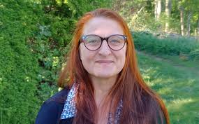 Bianca Ambrose's Instagram, Twitter & Facebook