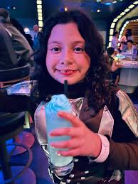 Tried the Blue Lagoon Fizz tonight. Super yum!