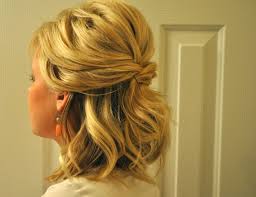 Beautiful Photos Of Half Up Half Down Wedding Guest Hairstyles Elite Wedding Looks Weddinghairstyles Guesthalfup Hair Styles Hair Lengths Medium Hair Styles