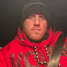 Merced County CEO Mark Hendrickson recently had the pleasure of meeting  with Eric Hernandez, one of our dedicated Roads Maintenance workers who is  making a big impact behind the scenes! Eric's strong