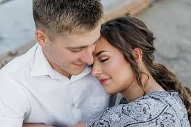 Kari Kyle's Instagram, Twitter & Facebook