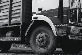 Entdecke rezepte, einrichtungsideen, stilinterpretationen und andere ideen zum ausprobieren. 3 000 Best Dump Truck Photos 100 Free Download Pexels Stock Photos