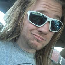 Downtown Bristol Folks someone stole my Christmas gift right off of our  front porch it was right by the door that's pretty ballsy of someone to do  WHO EVER YOU ARE l