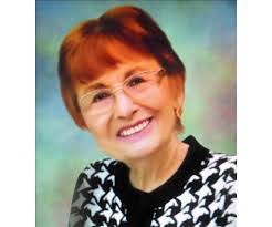 Elizabeth Toth's Instagram, Twitter & Facebook