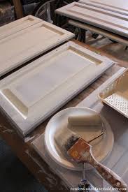 how to paint kitchen cabinets the right