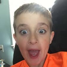 Desiree Holcomb's Instagram, Twitter & Facebook