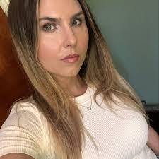 Vicki Bowden's Instagram, Twitter & Facebook