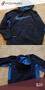 Boys Nike Therma Fit Hoodie No Stains Or Tares Dark Blue And Light Blue Boys Size Xs Nike Shirts Tops Sweat Nike Therma Fit Hoodie Workout Hoodie Nike Shirts