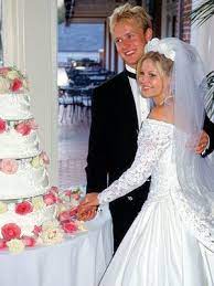 Candance And Val Married In 1996 Still Together And In Love Candace Cameron Wedding Famous Wedding Dresses Celebrity Wedding Photos