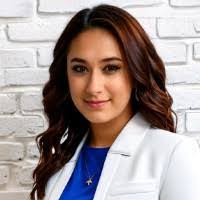 Deanna Geer's Instagram, Twitter & Facebook