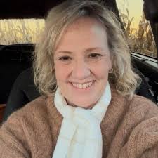 What is the correct order for cars to proceed at an intersection?