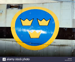 Hms tre kronor was a cruiser of the royal swedish navy built during the second world war. Tre Kronor Drei Kronen Ein Altes Symbol Der Schwedischen Luftwaffe Auf Einer Ebene Stockfotografie Alamy