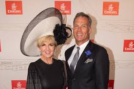 Director of sydney's centre for minimally invasive neurosurgery, he has a huge international reputation for doing radical surgery on tumours that other neurosurgeons consider inoperable. Ps Sydney Brain Surgeon Charlie Teo Falls For Former Patient