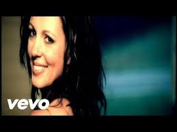 Sara Evans Suds In The Bucket Youtube Day 1 12 12 15 A Song From Your Of Your Childhood My Dad W Sara Evans Country Music Songs Country Music News