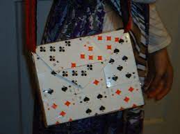 Make an accordion out of the two half circles. Playing Card Purse How To Make A Paper Wallet Other On Cut Out Keep