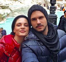 Tolgahan sayışman kız kardeşinin bu mutlu gününde benim kıymetlim güzel kardeşim evliliğe ilk adımı attı. Tolgahan Sayisman Sevgilisi Almeda Yi Ailesinden Istedi