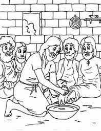 Jesus washes feet coloring pages are a fun way for kids of all ages to develop creativity, focus, motor skills and color recognition. Catesismo Stuff