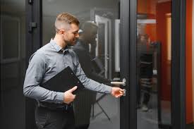 Obowiązek dalszego zatrudnienia na czas procesu