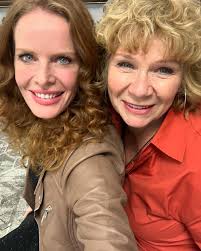 Had the most fabulous weekend with all the Oncers, there was so much love  in the room ❤️ love the fans and adore this cast @starfuryevents  @onceabcofficial