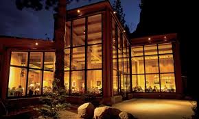 Yosemite Lodge At The Falls Yosemite Park Lodging Yosemite Lodging Yosemite National Park Yosemite Park