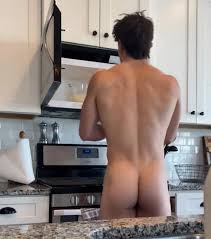 NAKED WORKING: Beautiful ass in kitchen - ThisVid.com