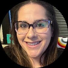 Laura Drucker's Instagram, Twitter & Facebook