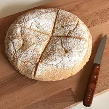 Galette Des Rois Hollandaise A La Frangipane Notre Preferee Vous Connaissez Galettedesroishollandaise Galettedesrois Rennes Rennesmaville Food Bread