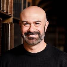 Phil-Ayo Adebayo (@philayoadebayo)