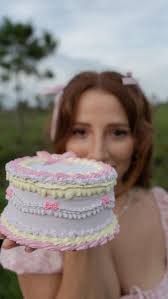 A year ago today, I had my first client since I arrived here in Florida. ♡,  I can’t help but look back and feel excited about how far I’ve come. I  remember a year ago feeling frustrated because I ...