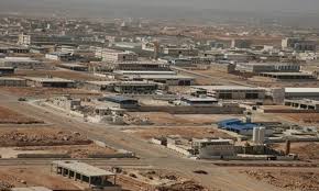 أطلق أصحاب معامل الدواء في سوريا مطالبات لرفع سعر الأدوية في السوق المحلية بما يضمن استمرار الإنتاج وذلك بسبب قيامهم. Ø§Ø³ØªØ«Ù…Ø§Ø±Ø§Øª Ø¬Ø¯ÙŠØ¯Ø© ØªØ«Ø¨Øª Ø§Ù„ÙˆØ¬ÙˆØ¯ Ø§Ù„Ø¥ÙŠØ±Ø§Ù†ÙŠ ÙÙŠ Ø³ÙˆØ±ÙŠØ§ ÙˆØªØ¬Ù†ÙŠ Ø§Ù„Ù…ÙƒØ§Ø³Ø¨ Ø¹Ù†Ø¨ Ø¨Ù„Ø¯ÙŠ