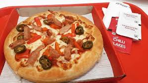 Snacking Pizzahut Southcity Mall Tried This New Smoked Chicken Pan Pizza 355 Inr Regular Portion With The Ital Smoked Chicken Pumpkin Cravings Pan Pizza