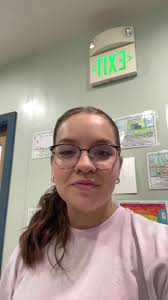 GUESS OUR ARIEL!!!#littlemermaid #meetmeattheempress