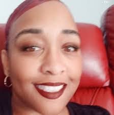 Julie Killebrew's Instagram, Twitter & Facebook